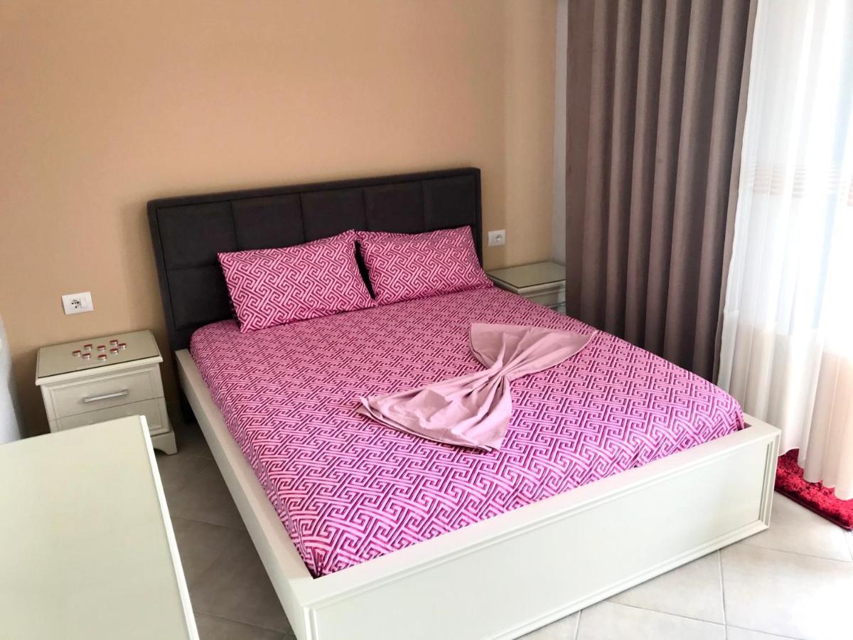 Queen Isabella Premium Hotel วญอเรอ ภายนอก รูปภาพ