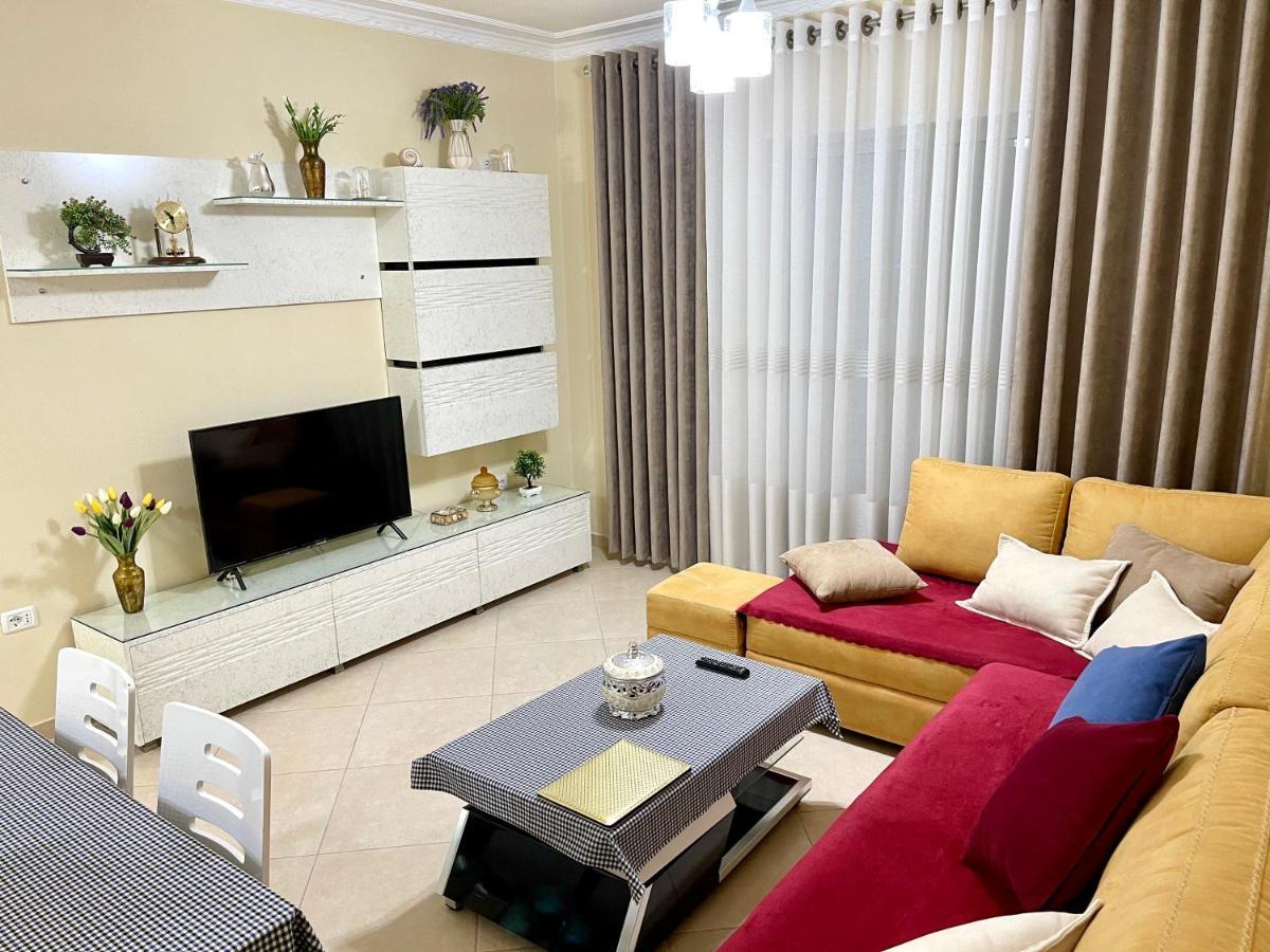 Queen Isabella Premium Hotel วญอเรอ ภายนอก รูปภาพ