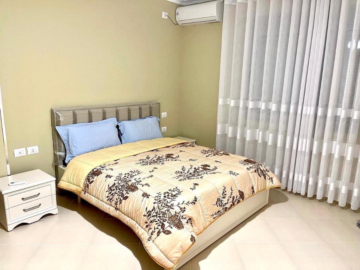 Queen Isabella Premium Hotel วญอเรอ ห้อง รูปภาพ