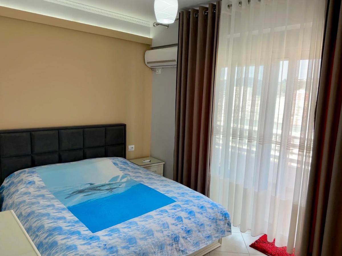 Queen Isabella Premium Hotel วญอเรอ ภายนอก รูปภาพ
